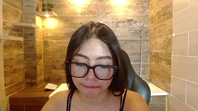 Snapshot of Sky_winter chatting on March 27, 3:23 pm Sky winter online show from March 27, 3:23 pm