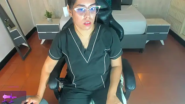 Snapshot of lissa_jhonsoon chatting on November 15, 1:36 am lissa jhonsoon online show from November 15, 1:36 am