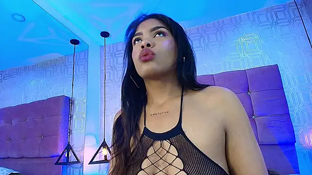 Snapshot of LexieBloom chatting on November 20, 3:39 am LexieBloom online show from November 20, 3:39 am