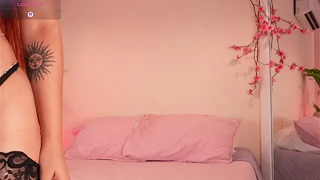 Snapshot of mili_moon_ chatting on November 12, 12:16 pm mili moon online show from November 12, 12:16 pm