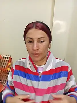 Snapshot of karinnahotdirty chatting on November 18, 10:47 pm karinnahotdirty online show from November 18, 10:47 pm