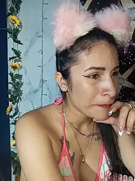karinnahotdirty online show from May 8, 9:53 pm