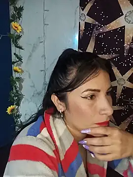 karinnahotdirty online show from May 14, 9:10 pm