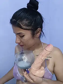 karinnahotdirty online show from May 22, 11:21 pm
