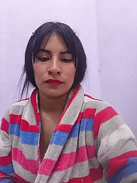 karinnahotdirty online show from June 12, 9:46 pm