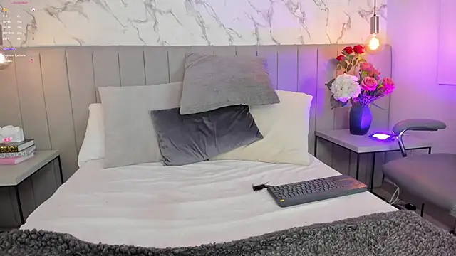 Karlla Brown online show from March 7, 12:18 am