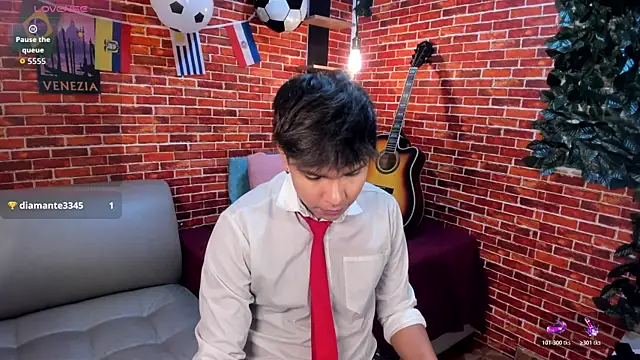 Snapshot of Thiago_Kozak chatting on June 23, 12:36 pm Thiago Kozak online show from June 23, 12:36 pm