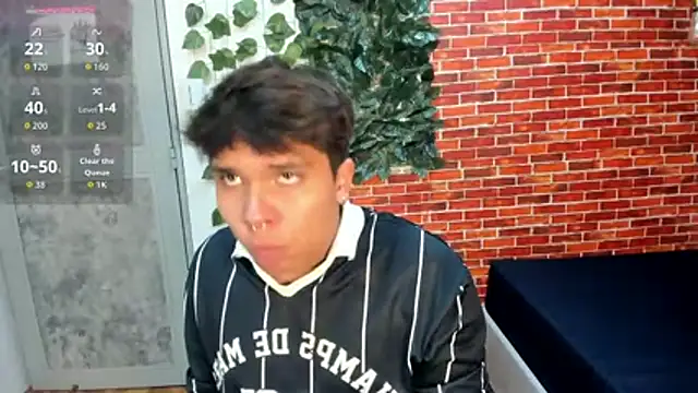 Snapshot of Thiago_Kozak chatting on June 25, 8:46 pm Thiago Kozak online show from June 25, 8:46 pm
