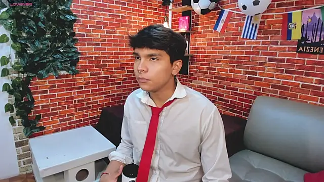 Snapshot of Thiago_Kozak chatting on July 6, 1:30 pm Thiago Kozak online show from July 6, 1:30 pm