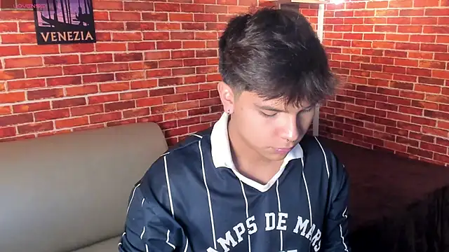 Snapshot of Thiago_Kozak chatting on July 28, 1:21 pm Thiago Kozak online show from July 28, 1:21 pm