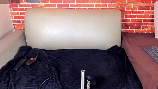 Snapshot of Thiago_Kozak chatting on July 31, 8:08 pm Thiago Kozak online show from July 31, 8:08 pm