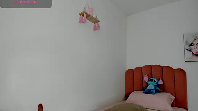 julieth sanzz online show from May 29, 2:04 pm