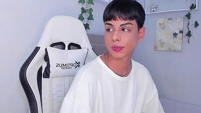 Thomas wil online show from October 15, 6:13 am