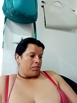 Snapshot of Hanna_Kieran chatting on October 13, 12:27 pm Hanna Kieran online show from October 13, 12:27 pm