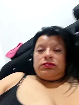 Snapshot of Hanna_Kieran chatting on October 30, 3:46 pm Hanna Kieran online show from October 30, 3:46 pm