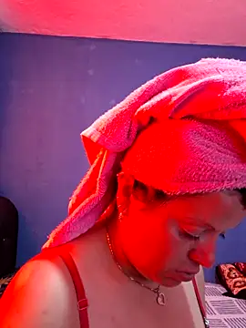 Snapshot of Hanna_Kieran chatting on November 19, 3:23 pm Hanna Kieran online show from November 19, 3:23 pm