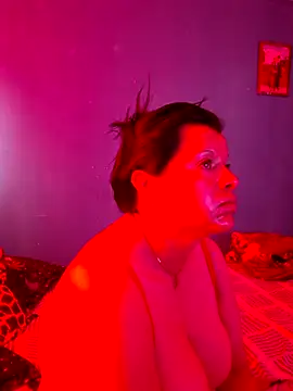 Snapshot of Hanna_Kieran chatting on December 1, 3:17 pm Hanna Kieran online show from December 1, 3:17 pm