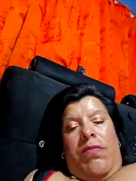 Snapshot of Hanna_Kieran chatting on December 2, 3:23 am Hanna Kieran online show from December 2, 3:23 am