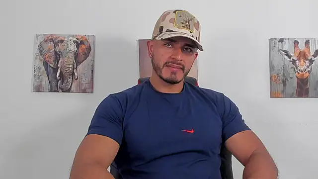 Snapshot of magnusclark chatting on July 12, 5:26 pm magnusclark online show from July 12, 5:26 pm