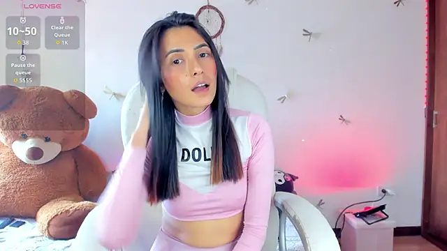 Snapshot of princessluna_19 chatting on September 24, 8:45 pm princessluna 19 online show from September 24, 8:45 pm