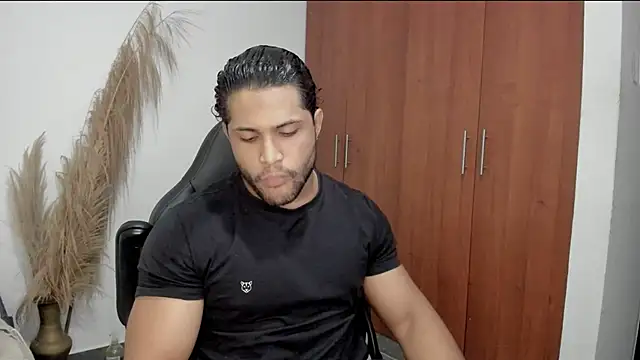 Snapshot of Evansdark1 chatting on June 7, 12:37 am Evansdark1 online show from June 7, 12:37 am