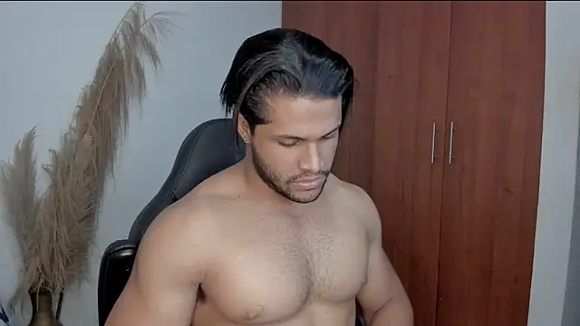 Snapshot of Evansdark1 chatting on June 11, 12:32 am Evansdark1 online show from June 11, 12:32 am