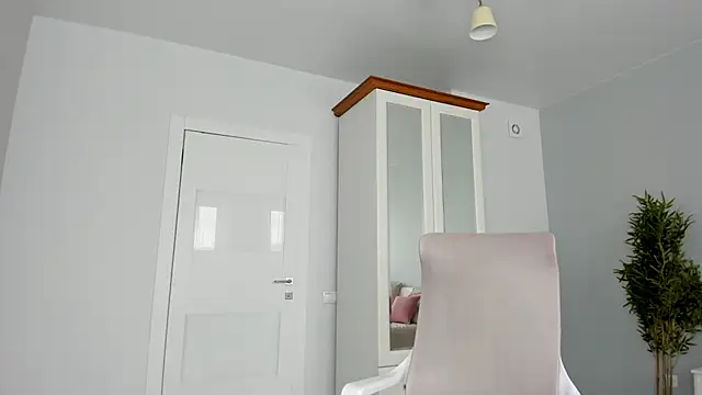 Snapshot of synop_sis chatting on October 4, 2:31 am synop sis online show from October 4, 2:31 am