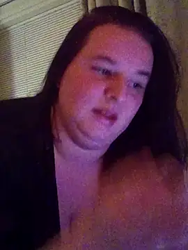 Snapshot of Curvaceouscarla chatting on October 6, 8:28 pm Curvaceouscarla online show from October 6, 8:28 pm