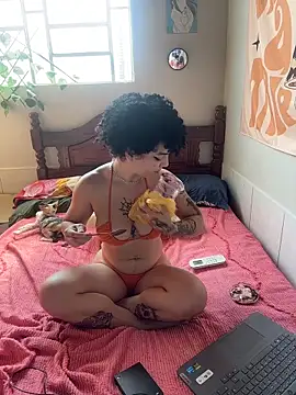 CamillyBlum online show from November 12, 7:46 pm