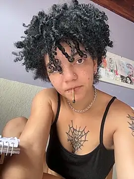 CamillyBlum online show from November 20, 4:07 pm