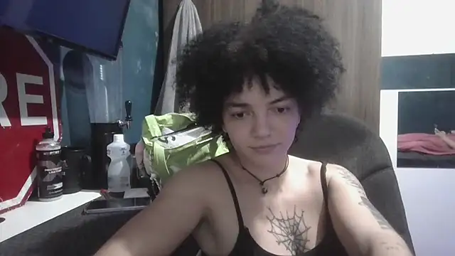 Snapshot of CamillyBlum chatting on March 20, 2:05 am CamillyBlum online show from March 20, 2:05 am