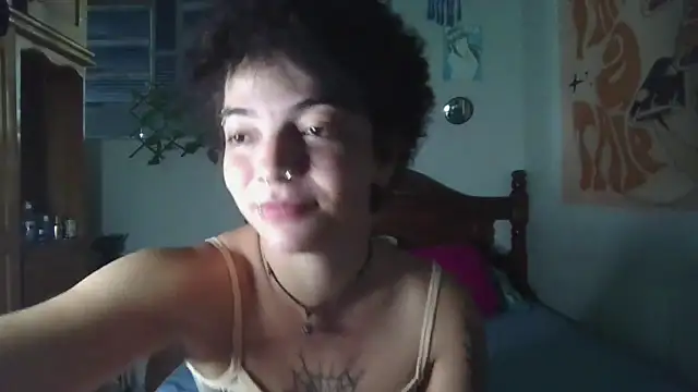 Snapshot of CamillyBlum chatting on April 7, 12:22 am CamillyBlum online show from April 7, 12:22 am