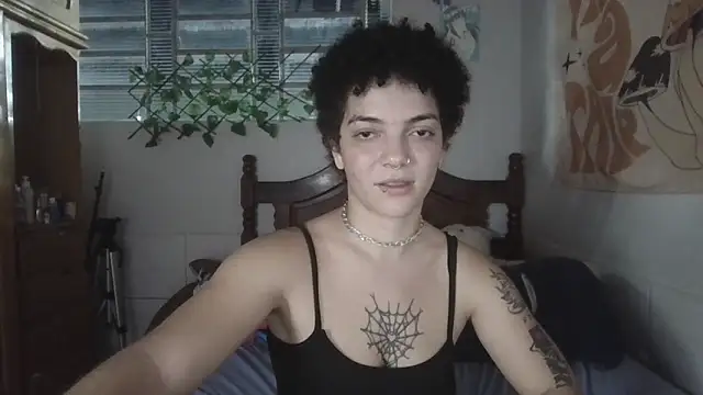 Snapshot of CamillyBlum chatting on April 11, 3:00 am CamillyBlum online show from April 11, 3:00 am