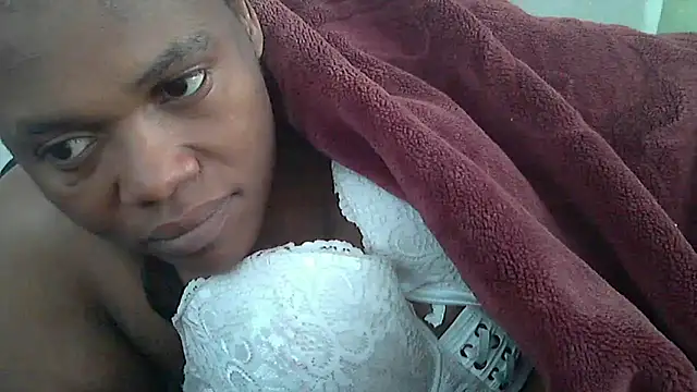 Snapshot of sexythae32 chatting on September 19, 4:03 am sexythae32 online show from September 19, 4:03 am