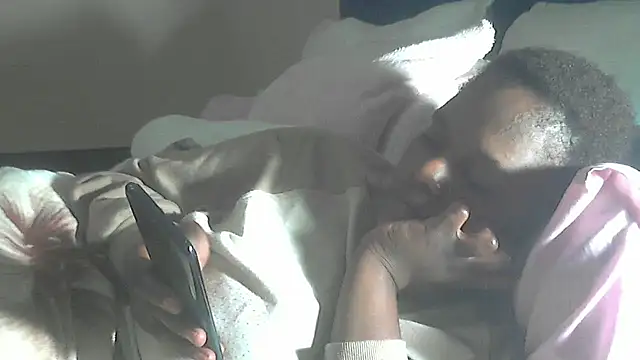 Snapshot of sexythae32 chatting on November 10, 6:18 pm sexythae32 online show from November 10, 6:18 pm