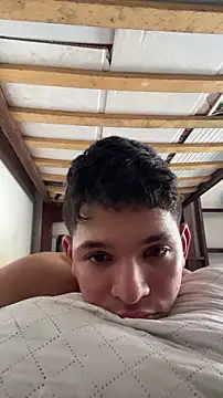 Snapshot of RobinLenoxx chatting on July 10, 7:16 pm RobinLenoxx online show from July 10, 7:16 pm