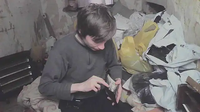 Snapshot of makarov1993 chatting on May 2, 10:53 am makarov1993 online show from May 2, 10:53 am