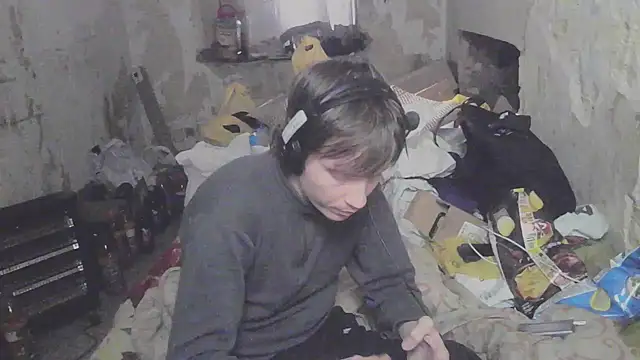 Snapshot of makarov1993 chatting on May 24, 1:49 pm makarov1993 online show from May 24, 1:49 pm