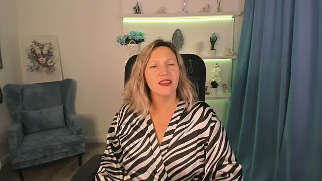 Snapshot of NinaStarle chatting on September 20, 5:08 am NinaStarle online show from September 20, 5:08 am