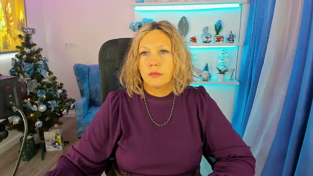 Snapshot of NinaStarle chatting on December 16, 9:14 am NinaStarle online show from December 16, 9:14 am