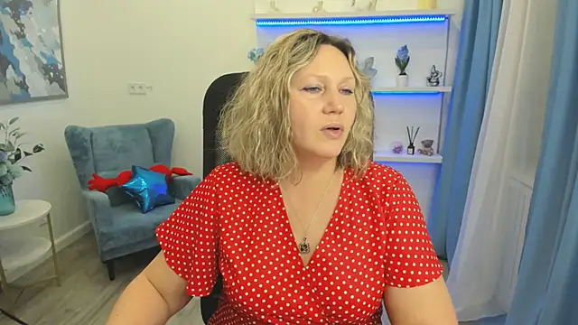 NinaStarle online show from April 29, 11:25 am