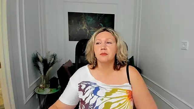 NinaStarle online show from June 15, 4:15 am