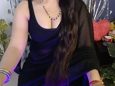 Snapshot of anika_bold chatting on October 29, 3:20 am anika bold online show from October 29, 3:20 am