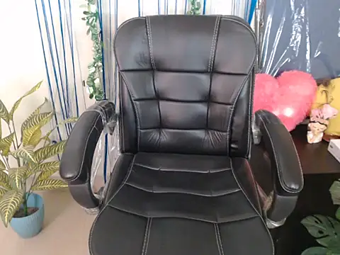 Snapshot of anika_bold chatting on November 9, 3:27 am anika bold online show from November 9, 3:27 am