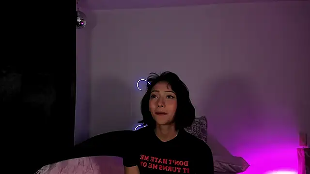 Londonttipton online show from March 11, 3:01 am