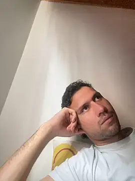 Michaell Spinelly online show from October 20, 4:18 pm