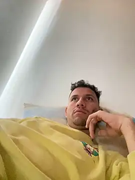 Michaell Spinelly online show from November 8, 4:40 pm