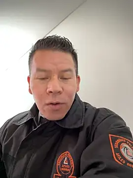 Manu0586 online show from October 19, 12:50 pm