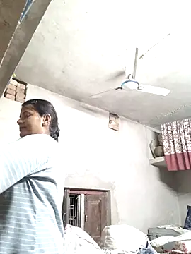 Snapshot of couple_71 chatting on May 31, 3:19 pm couple 71 online show from May 31, 3:19 pm