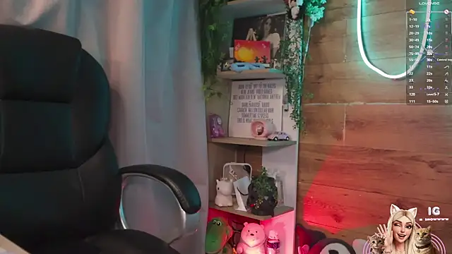 Miila snow online show from February 28, 11:44 am